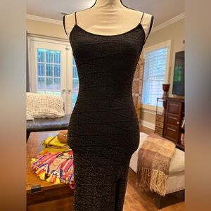 Chic Black Midi Dress with Timeless Elegance